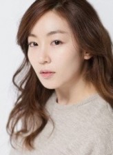 Lee Na-gyung fotoğrafı