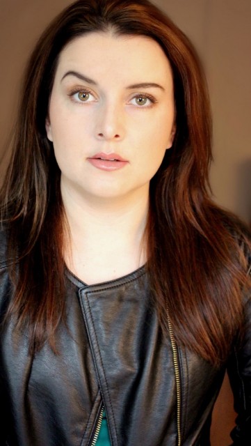 Ashley Lenz Fotoğrafı