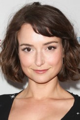 Milana  Vayntrub fotoğrafı