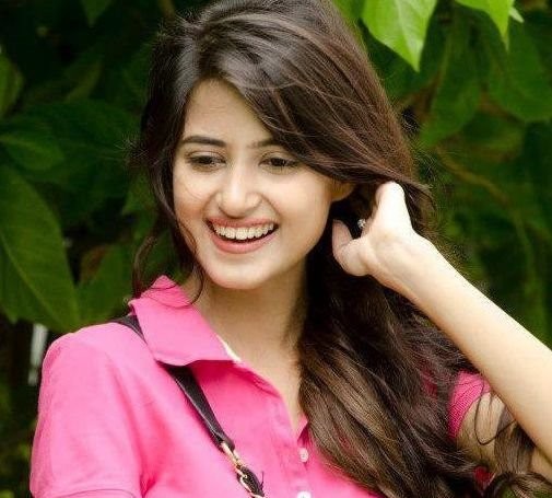 Sajal Ali Fotoğrafı