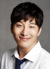 Dong Hyun-bae fotoğrafı