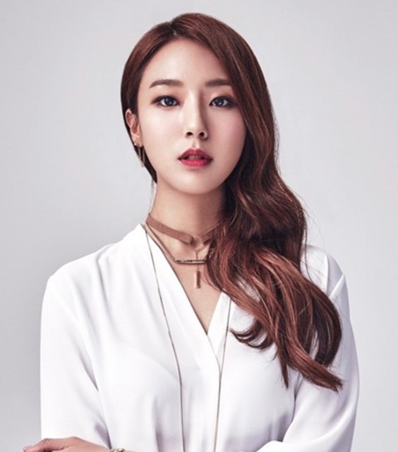 Lee Jung-Min (ii) Fotoğrafı