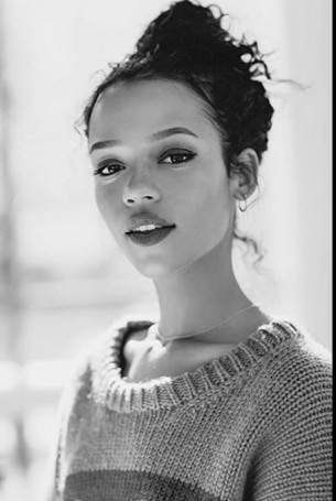 Taylor Russell Fotoğrafı
