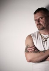 George Newton fotoğrafı