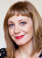 Emily V. Gordon fotoğrafı