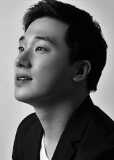 Lee Seo-Joon fotoğrafı