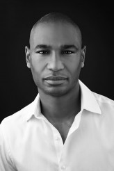 Lonyo Engele fotoğrafı