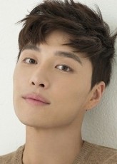 Min Woo-hyuk fotoğrafı