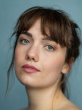 Nell  Barlow fotoğrafı