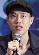 Kim Dong-Hwan (i) fotoğrafı