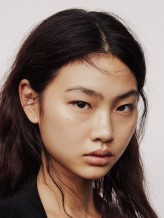Jung Ho-yeon fotoğrafı