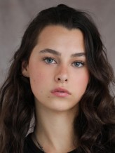 Beau Gadsdon fotoğrafı