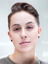 Iris Menas fotoğrafı