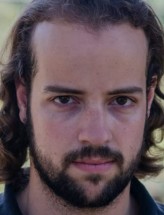 Aiden Mckenzie fotoğrafı