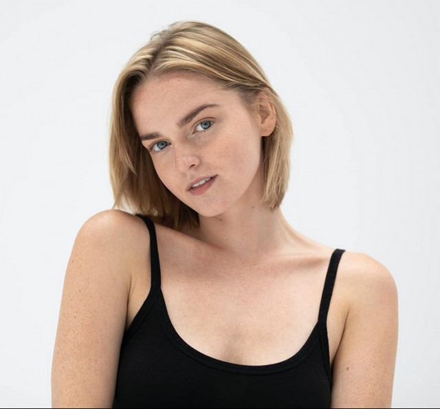 Hallea Jones Fotoğrafı