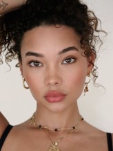 Ashley Moore fotoğrafı