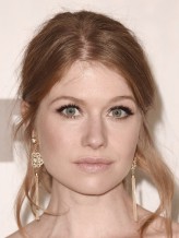 Genevieve Angelson fotoğrafı