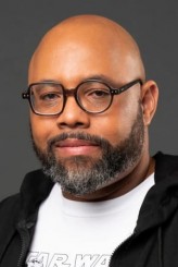 Anthony Q. Farrell fotoğrafı