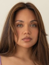 Ester Tania fotoğrafı