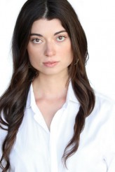 Chandler Ryan fotoğrafı