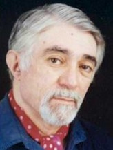 Nader Naderpour fotoğrafı