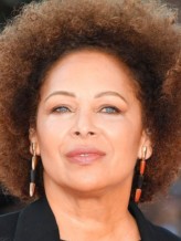 Iris Peynado fotoğrafı