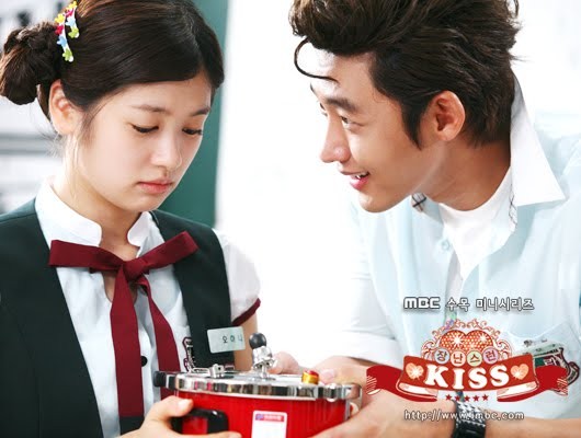 Playful Kiss Fotoğrafı