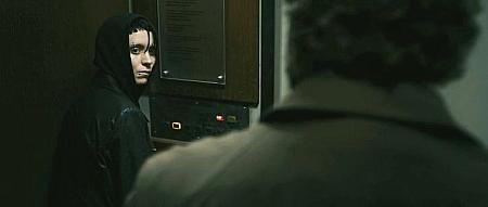 Ejderha Dövmeli Kız Fotoğrafı