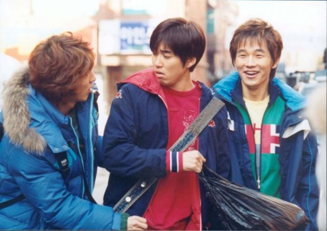 Flying Boys Fotoğrafı