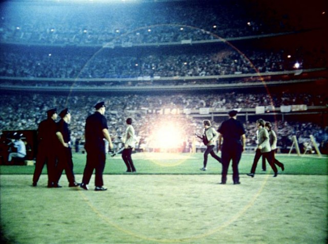 The Beatles At Shea Stadium Fotoğrafları 7