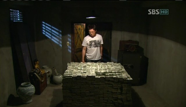 Money's Warfare Fotoğrafı