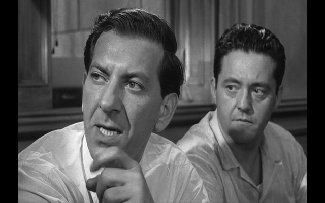 12 Kızgın Adam Fotoğrafı