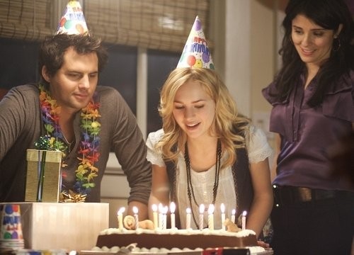 Life Unexpected Fotoğrafları 11