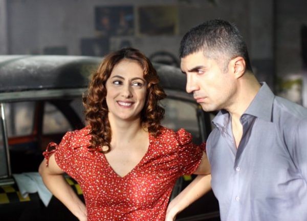 Aşk Yakar Fotoğrafı