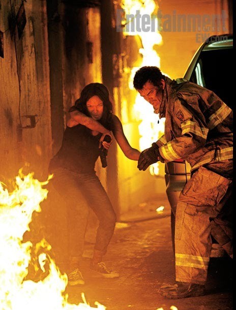 Ateşe Ateş Fotoğrafı