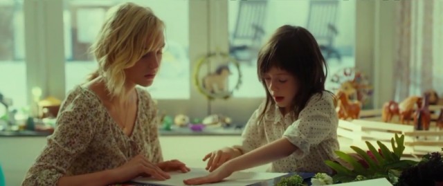 Arada Kalan Fotoğrafı