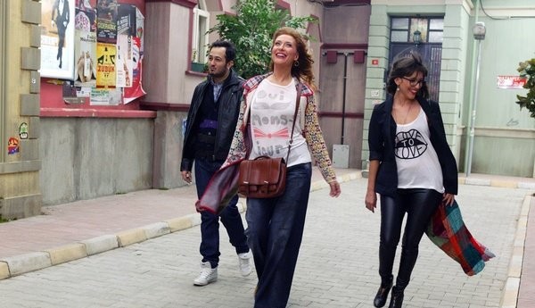 Yalan Dünya Fotoğrafı