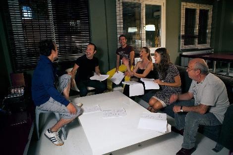 Sen Kimsin? Fotoğrafı