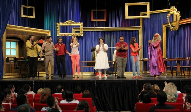 İnsanlar Alemi Fotoğrafı