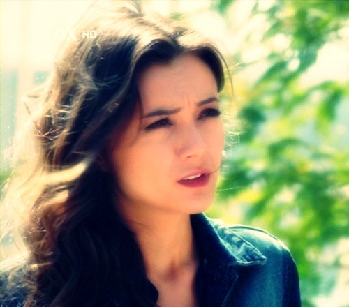 Bir Aşk Hikayesi Sezon 1 Fotoğrafı