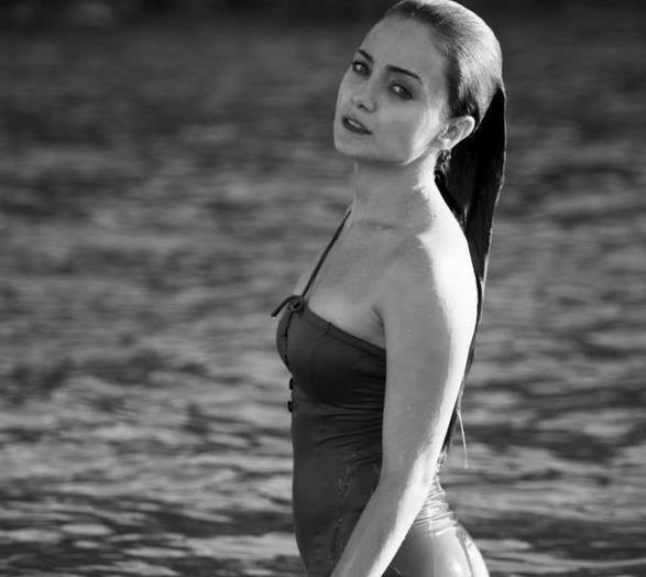 Bir Aşk Hikayesi Sezon 1 Fotoğrafı