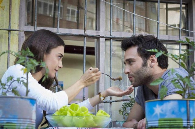 Bir Aşk Hikayesi Sezon 1 Fotoğrafı