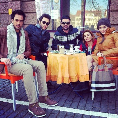 Bir Aşk Hikayesi Sezon 1 Fotoğrafı