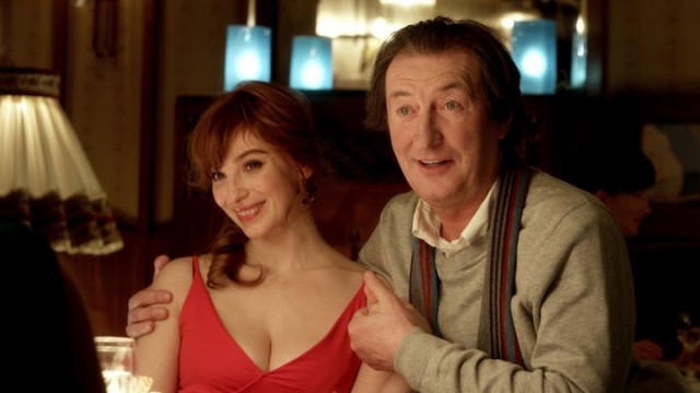 Erkeğin Derdi Ceviz Kırmak Fotoğrafı