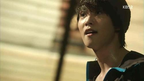 Adolescence Medley Fotoğrafı