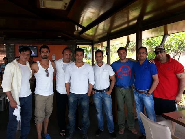 Mental: For a Cause Fotoğrafı