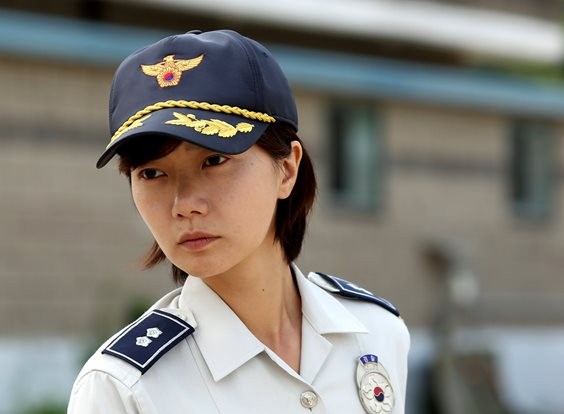 A Girl at My Door Fotoğrafı