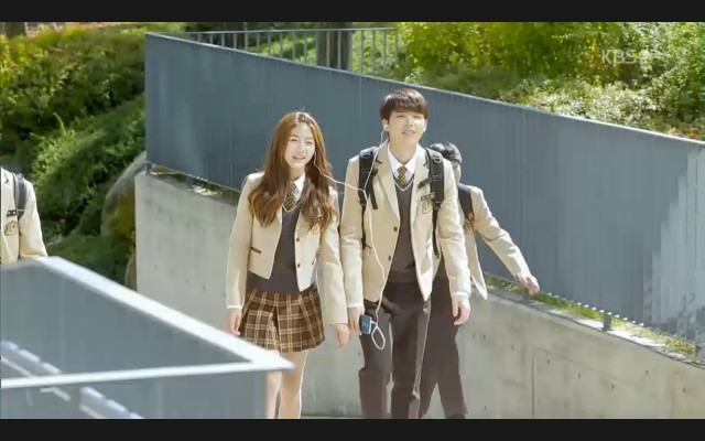 Hi! School - Love On Fotoğrafı
