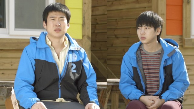 Flirty Boy and Girl Fotoğrafı