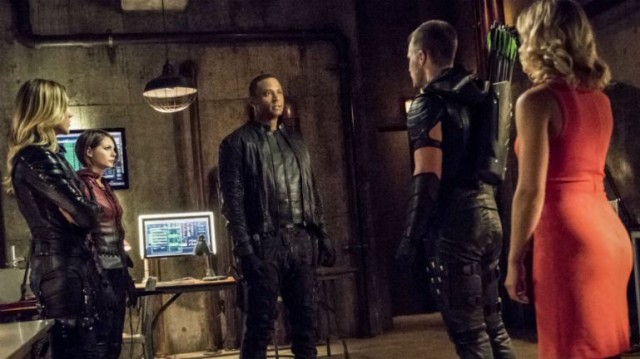 Arrow Fotoğrafları 50